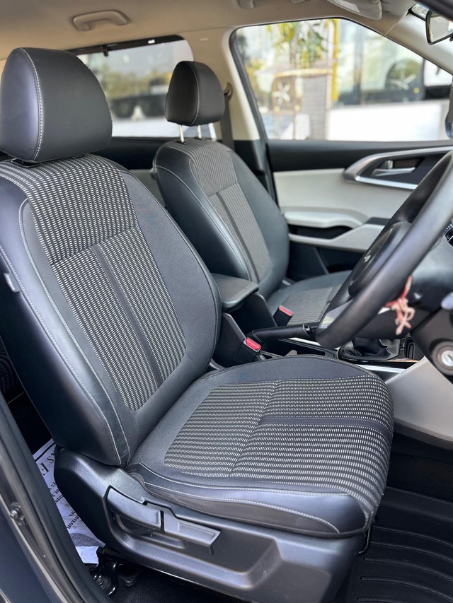 Kia Carens Prestige Second-hand 2024 Kia Carens Prestige for sale in Kota-6