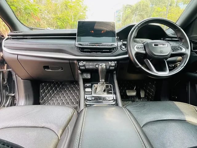 Buy Used Jeep Compass 2.0 Model S Opt 4x4 AT of 2022 model @ 18,45,000 ...
