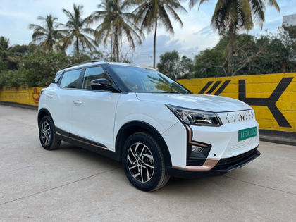 Mahindra XUV400 EV EL Fast Charger