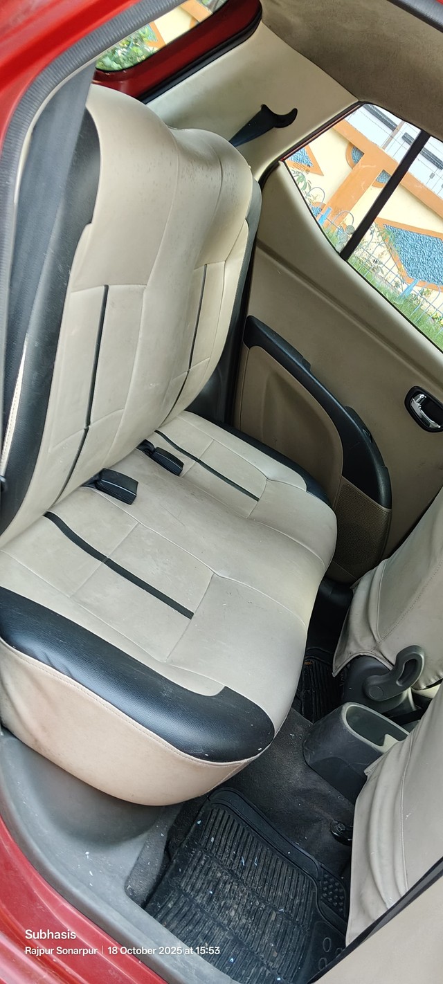 Second-hand 2011 Hyundai i10 Magna for sale in Kolkata-13