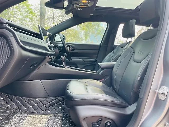 Buy Used Jeep Compass 2.0 Model S Opt 4x4 AT of 2022 model @ 18,45,000 ...