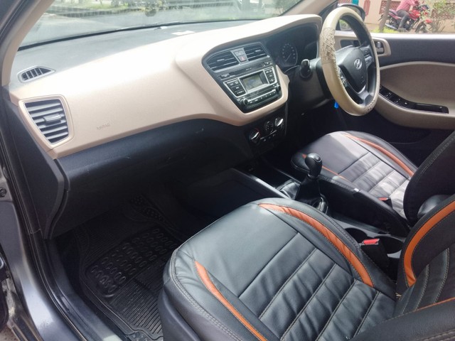 Second-hand 2017 Hyundai i20 Sportz 1.2 for sale in Kolkata-12