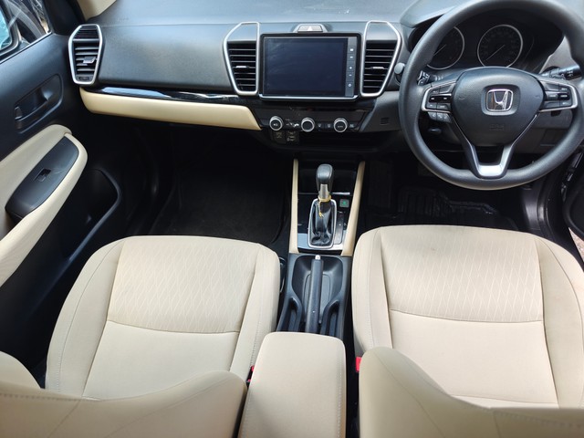 Second-hand 2022 Honda City V CVT for sale in New Delhi-8