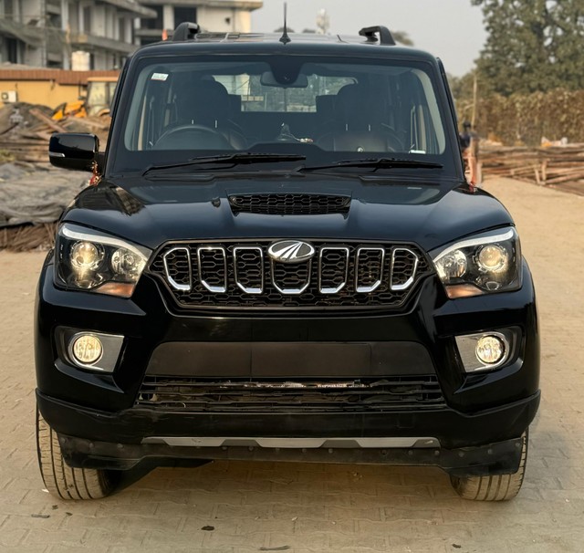 Second-hand 2022 Mahindra Scorpio S11 for sale in Dehradun-4