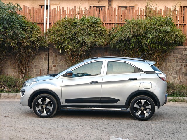 Second-hand 2018 Tata Nexon 1.2 Revotron XM for sale in New Delhi-5