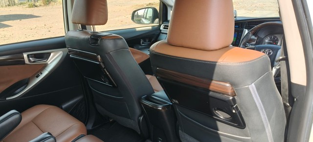 Toyota Innova Crysta 2.4 G MT Second-hand 2020 Toyota Innova Crysta 2.4 G MT for sale in Surat-9