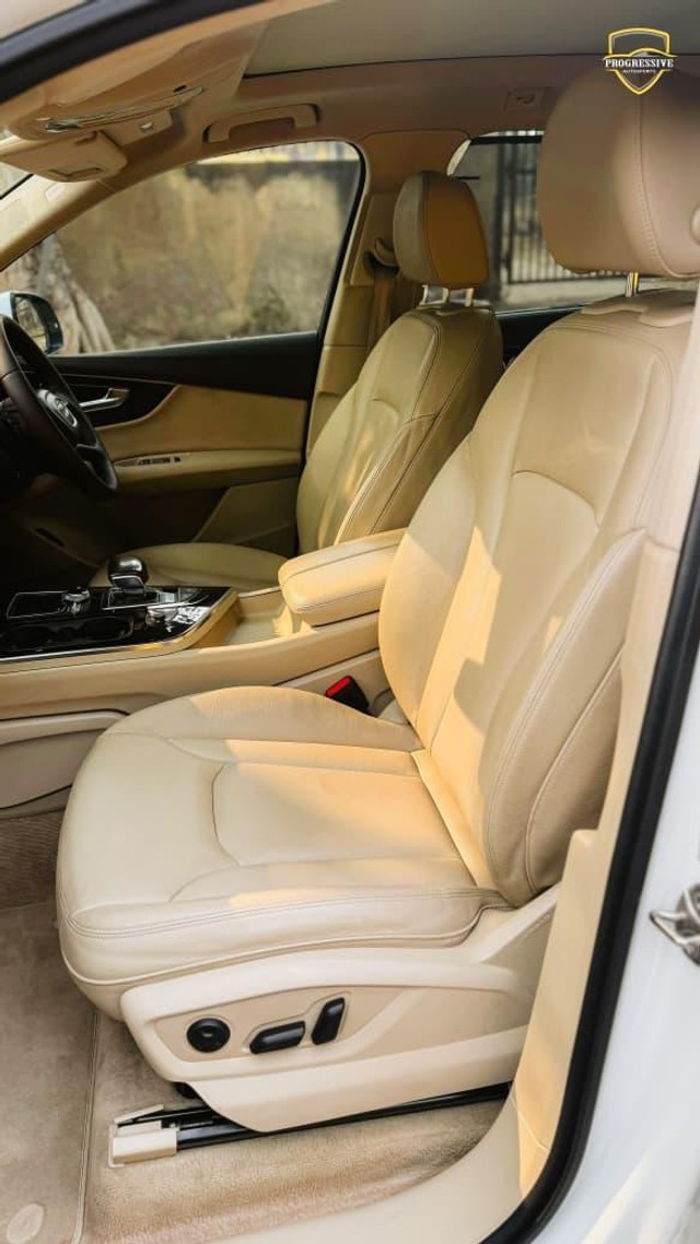 Second-hand 2019 Audi Q7 40 TFSI Quattro Technology for sale in New Delhi-6