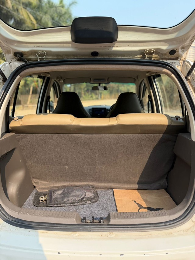 Second-hand 2013 Hyundai i10 Era for sale in Mumbai-15