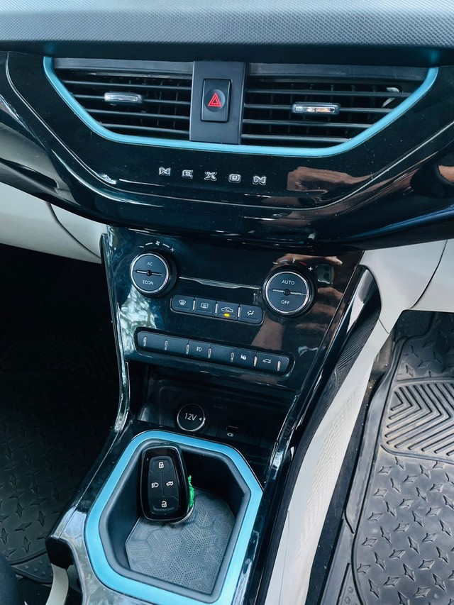 Second-hand 2022 Tata Nexon EV XZ Plus for sale in Mumbai-10