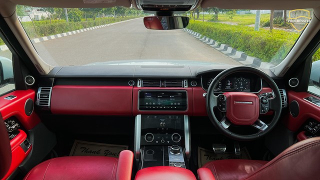 Second-hand 2021 Land Rover Range Rover 3.0 Petrol LWB Vogue SE for sale in New Delhi-3