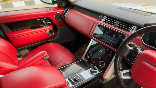 Second-hand 2021 Land Rover Range Rover 3.0 Petrol LWB Vogue SE for sale in New Delhi-5