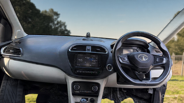 Second-hand 2022 Tata Tigor XZ Plus CNG BSVI for sale in New Delhi-6