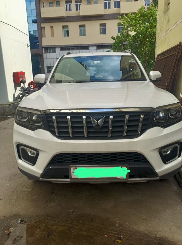 Mahindra Scorpio N Z8 डीजल Second-hand 2024 Mahindra Scorpio N Z8 डीजल for sale in Lucknow