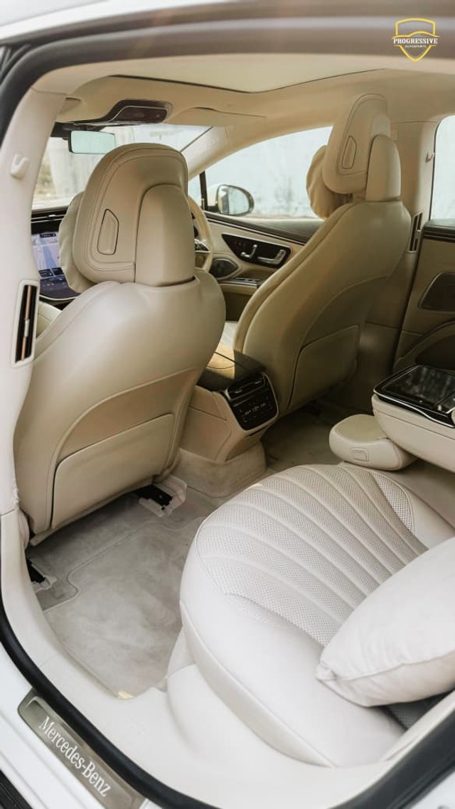 Second-hand 2023 Mercedes-Benz EQS 580 4Matic for sale in New Delhi-5