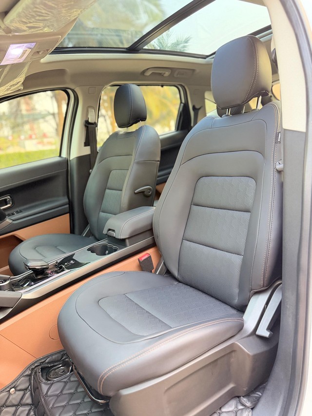 Second-hand 2024 Tata Harrier Adventure Plus AT for sale in Surat-14