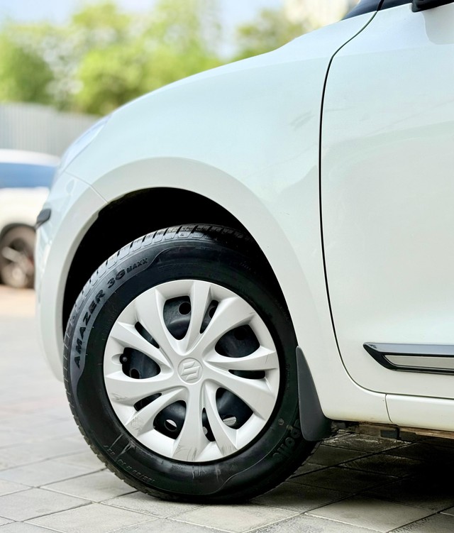 Second-hand 2023 Maruti Swift VXI for sale in Surat-11