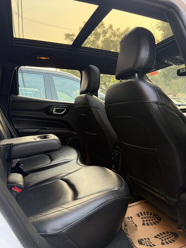 Second-hand 2022 Jeep Compass 2.0 Anniversary Edition 4X4 AT BSVI for sale in New Delhi-4