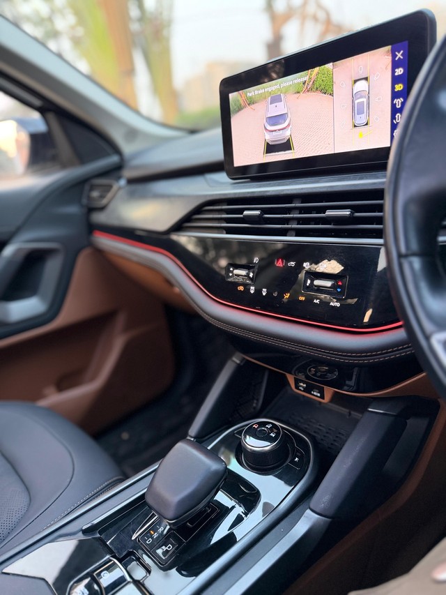 Second-hand 2024 Tata Harrier Adventure Plus AT for sale in Surat-5