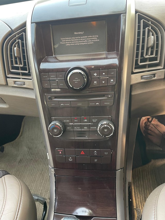 Second-hand 2012 Mahindra XUV500 W8 2WD for sale in Ahmedabad-14