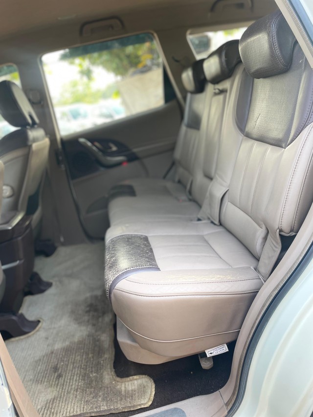 Second-hand 2012 Mahindra XUV500 W8 2WD for sale in Ahmedabad-4