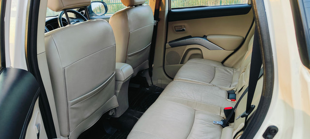 Mitsubishi Outlander 2.4 Second-hand 2011 Mitsubishi Outlander 2.4 for sale in Hansi-9