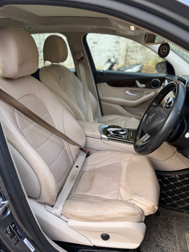 Second-hand 2019 Mercedes-Benz GLC 220d 4MATIC for sale in Mumbai-5