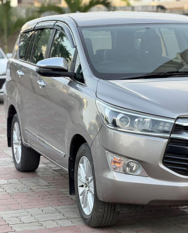 Toyota Innova Crysta 2.8 GX AT BSIV Second-hand 2017 Toyota Innova Crysta 2.8 GX AT BSIV for sale in Rajkot