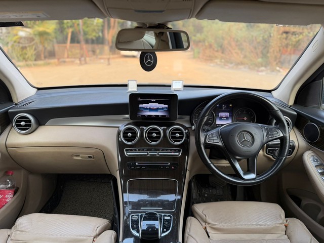 Second-hand 2019 Mercedes-Benz GLC 220d 4MATIC for sale in Mumbai-15