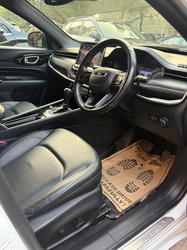 Second-hand 2022 Jeep Compass 2.0 Anniversary Edition 4X4 AT BSVI for sale in New Delhi-5