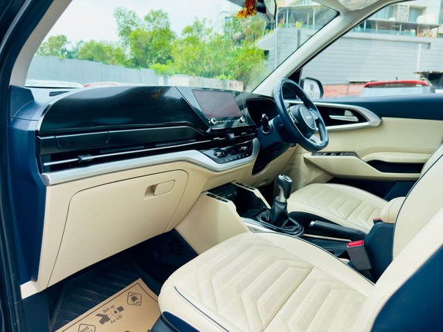 Second-hand 2022 Kia Carens Luxury Plus Diesel AT 6 STR BSVI for sale in Surat-8