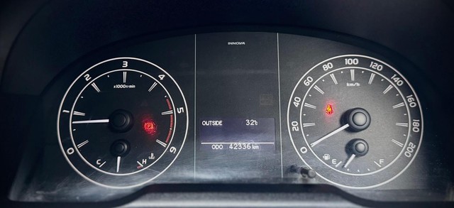 Second-hand 2023 Toyota Innova Crysta 2.4 GX 7Str for sale in Surat-13