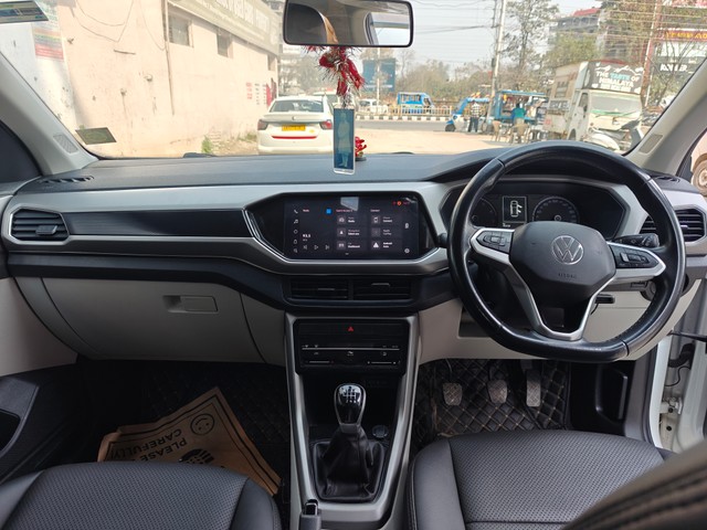 Second-hand 2022 Volkswagen Taigun 1.0 TSI Highline BSVI for sale in Dehradun-9