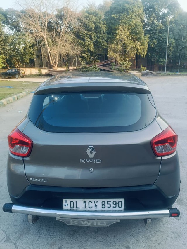 Second-hand 2017 Renault KWID 1.0 RXT for sale in Noida-3