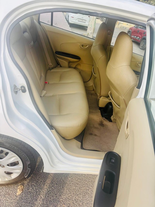 Second-hand 2015 Honda Amaze S i-Vtech for sale in Noida-4