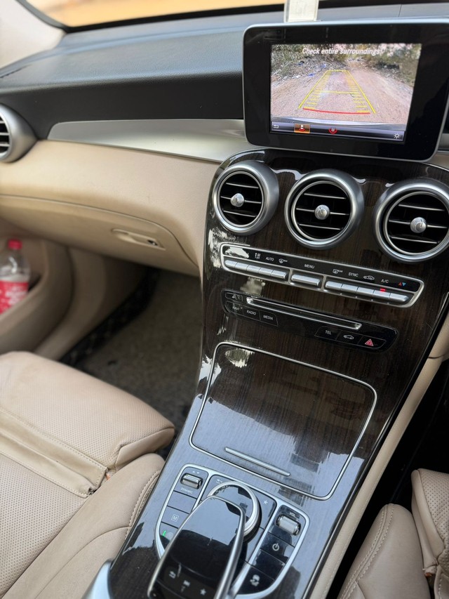 Second-hand 2019 Mercedes-Benz GLC 220d 4MATIC for sale in Mumbai-14