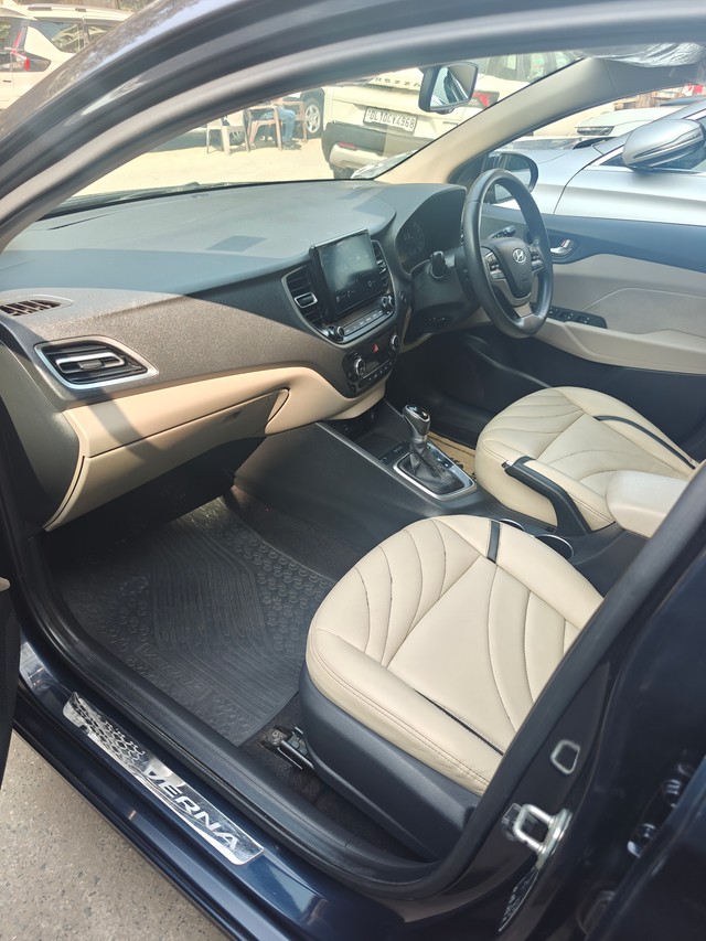 Second-hand 2020 Hyundai Verna SX IVT for sale in New Delhi-5