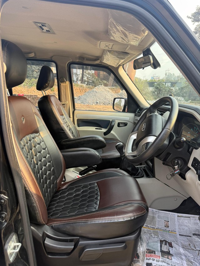 Second-hand 2022 Mahindra Scorpio S11 for sale in Dehradun-10