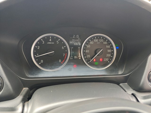 Second-hand 2022 Honda City V MT for sale in New Delhi-20