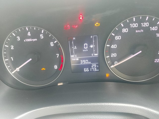 Hyundai Creta 1.6 VTVT SX Plus Second-hand 2015 Hyundai Creta 1.6 VTVT SX Plus for sale in Kolkata-9