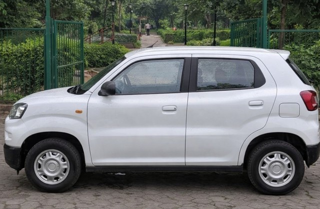 Second-hand 2020 Maruti S-Presso VXI CNG 2019-2020 for sale in Sahibabad-4