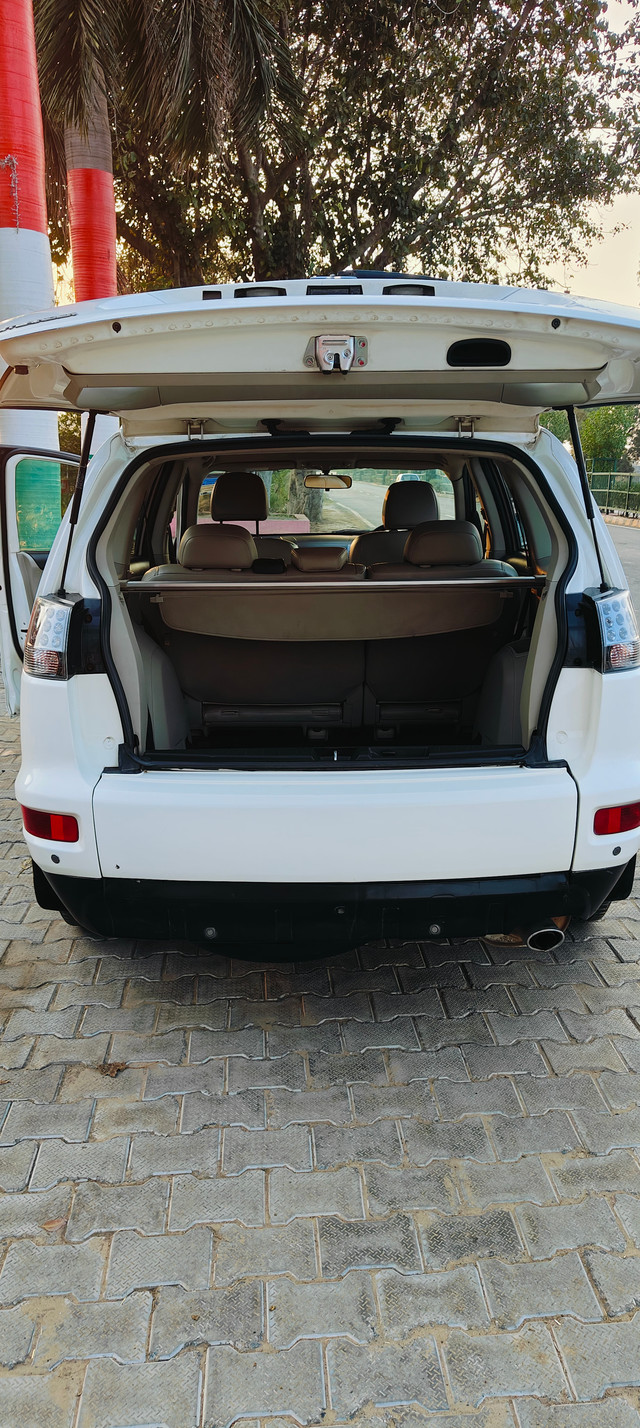 Mitsubishi Outlander 2.4 Second-hand 2011 Mitsubishi Outlander 2.4 for sale in Hansi-5