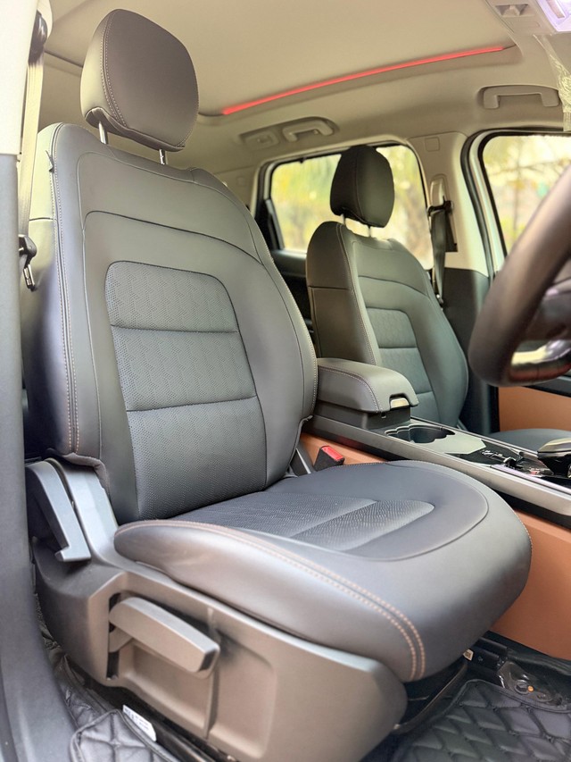 Second-hand 2024 Tata Harrier Adventure Plus AT for sale in Surat-20