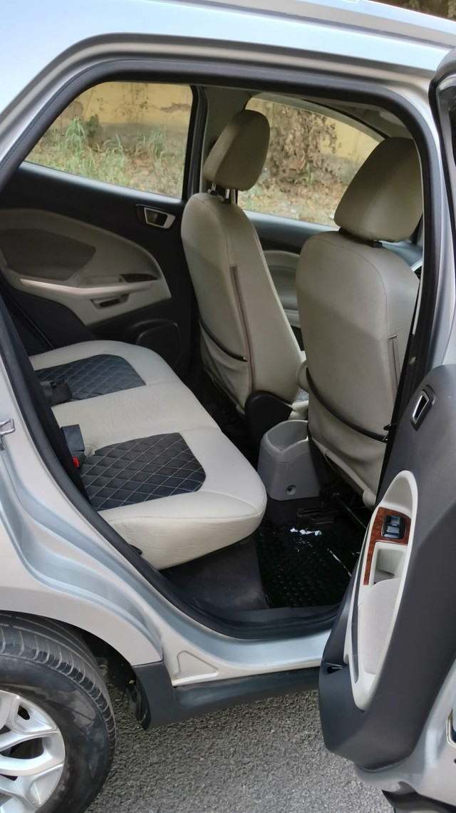 Second-hand 2014 Ford Ecosport 1.5 DV5 MT Titanium for sale in New Delhi-4