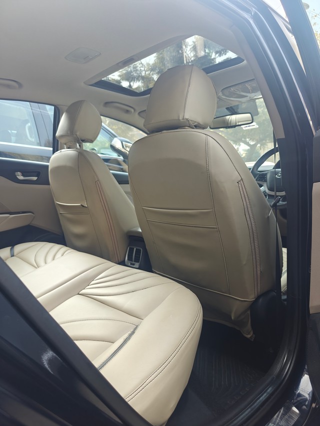 Second-hand 2020 Hyundai Verna SX IVT for sale in New Delhi-4