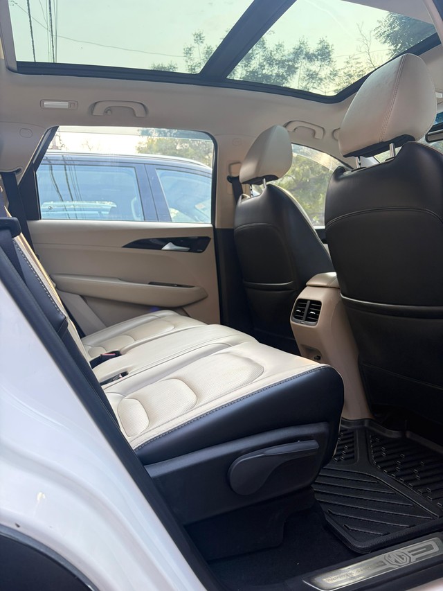 Second-hand 2022 MG Hector Sharp EX CVT for sale in New Delhi-9