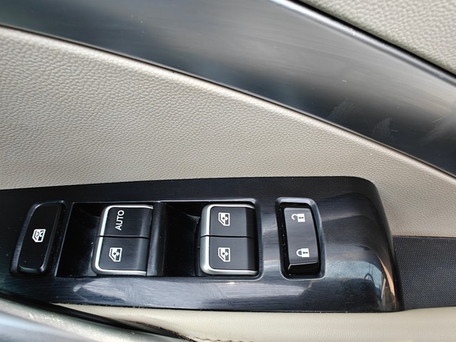 Second-hand 2022 MG Hector Sharp CVT for sale in New Delhi-12