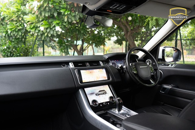 Second-hand 2020 Land Rover Range Rover Sport 2.0 Petrol SE for sale in New Delhi-10