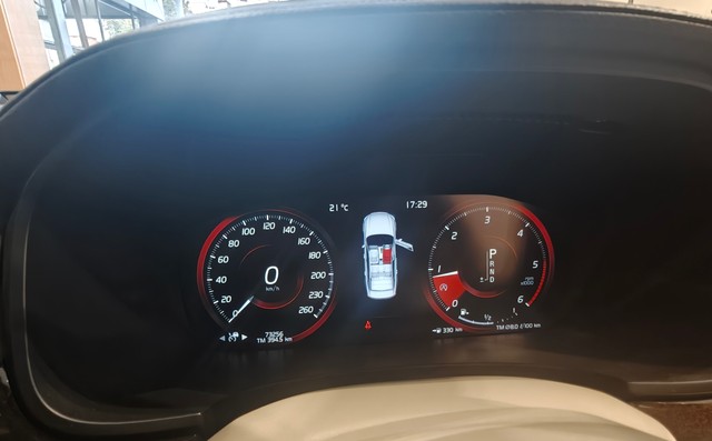 Second-hand 2018 Volvo S90 D4 Inscription BSIV for sale in Gurgaon-11