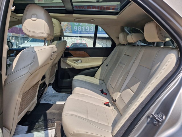 Second-hand 2021 Mercedes-Benz GLE 300d BSVI for sale in Mumbai-15