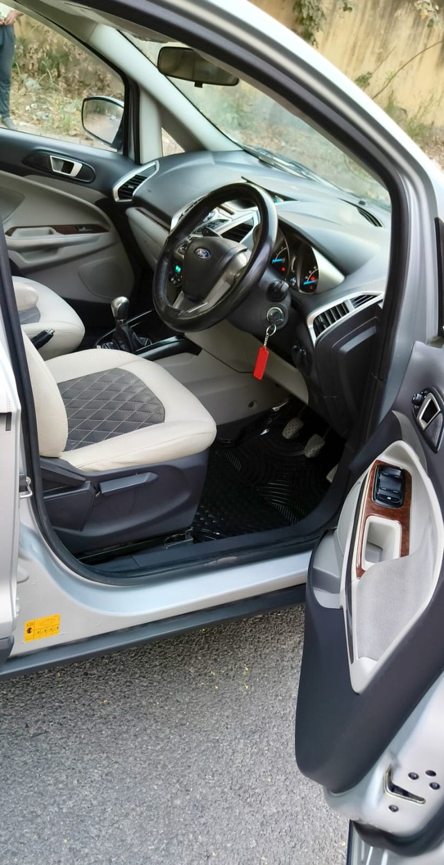 Second-hand 2014 Ford Ecosport 1.5 DV5 MT Titanium for sale in New Delhi-7